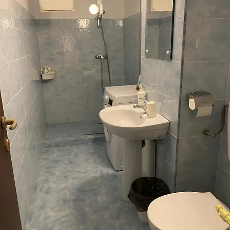 96 Apartment *