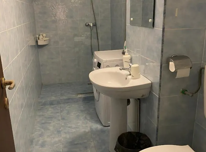 96 Apartment *